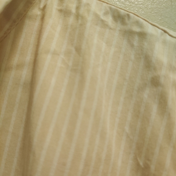 Unknown Brand Women's Button Shirt - Picture 8 of 14